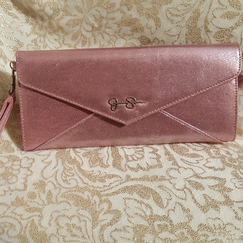 Jessica Simpson clutch